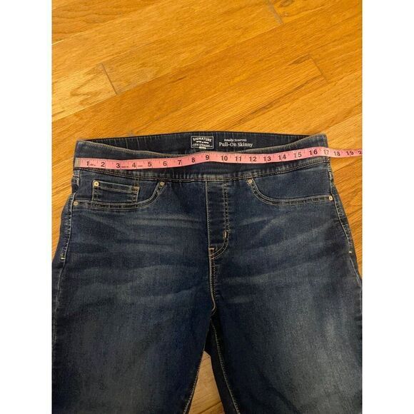 Signature By Levi Strauss Totally Shaping Pull-On Skinny Dark Wash Jeans W33 L30 - Picture 8 of 10